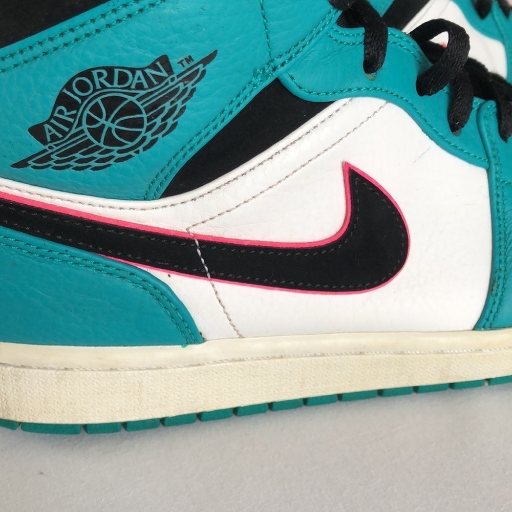 Air Jordan 1 Mid SE 'South Beach' - Picture 4 of 17